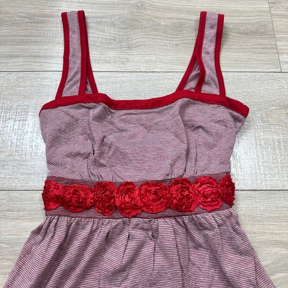 Pretty Good Red and Gray Women's Blouse - Picture 3 of 6